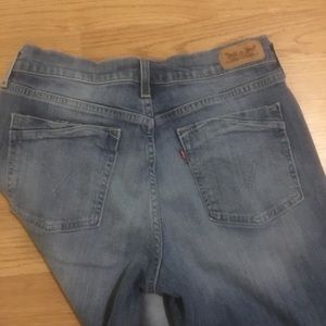 Levi jeans